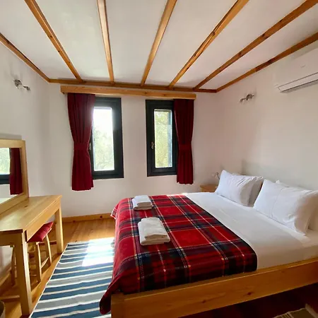 Lamin House * Sirince