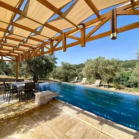 Lamin House Holiday home *