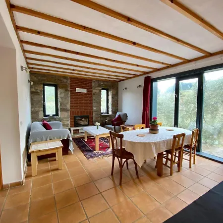 Lamin House Semesterbostad