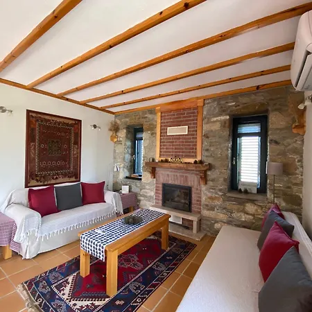 Lamin House Semesterbostad Sirince