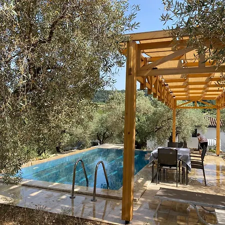 Semesterbostad Lamin House Sirince