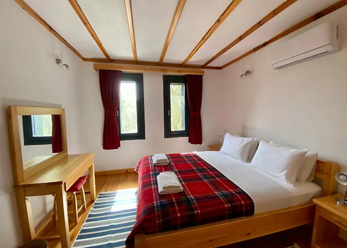 Lamin House * Sirince