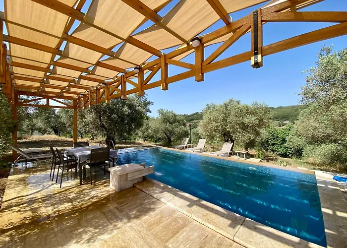 Lamin House Holiday home *